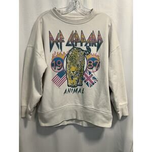 Def Leppard Licensed Merchandise | Women's Tiger Rock Band Sweatshirt Size Small